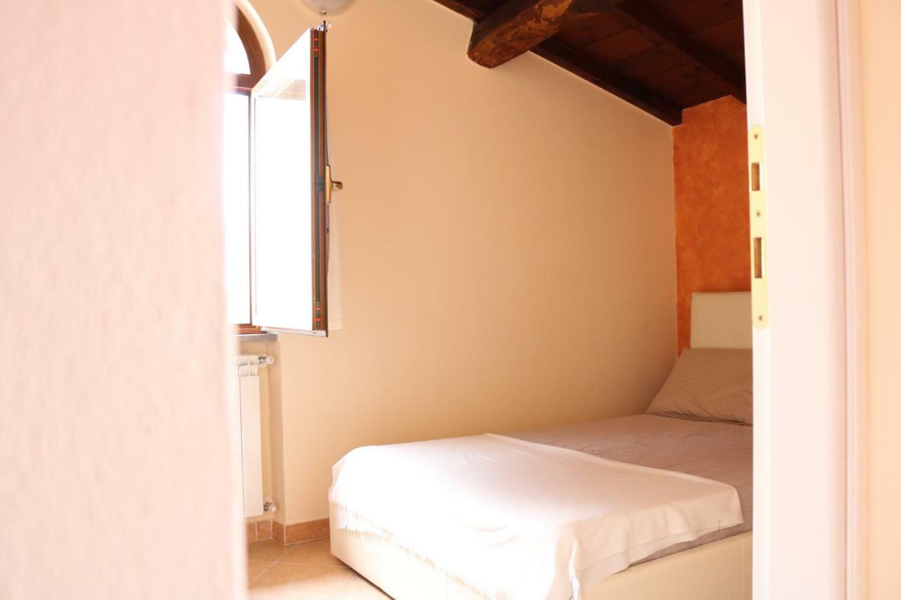Casa Vacanze Elena Rometta Dış mekan fotoğraf
